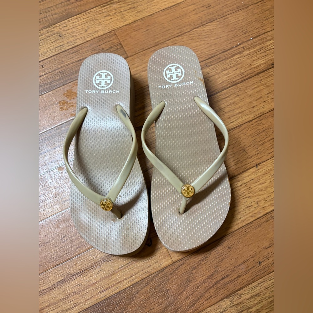 Tory Burch Beige Sandals with Gold Logo